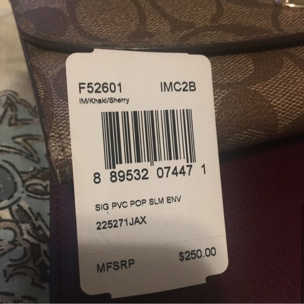 Coach Wallet - Picture 4 of 4